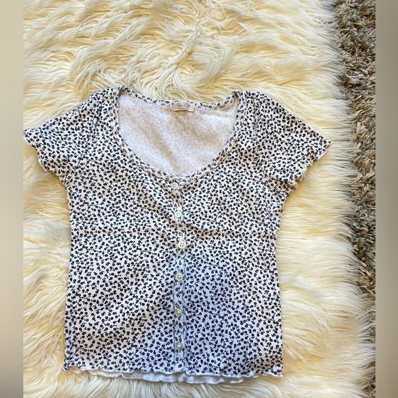 White & Black Floral Print Top - Picture 1 of 1